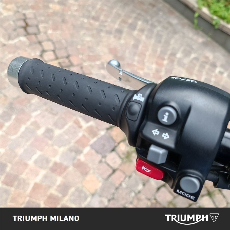TRIUMPH Street Twin 900 