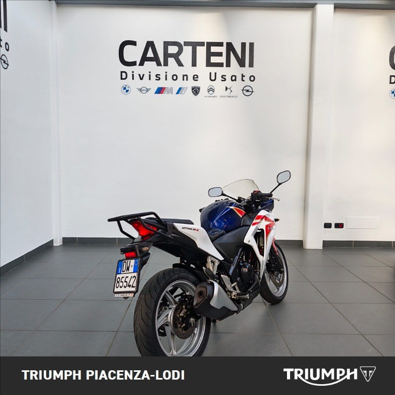 HONDA CBR 250 R 