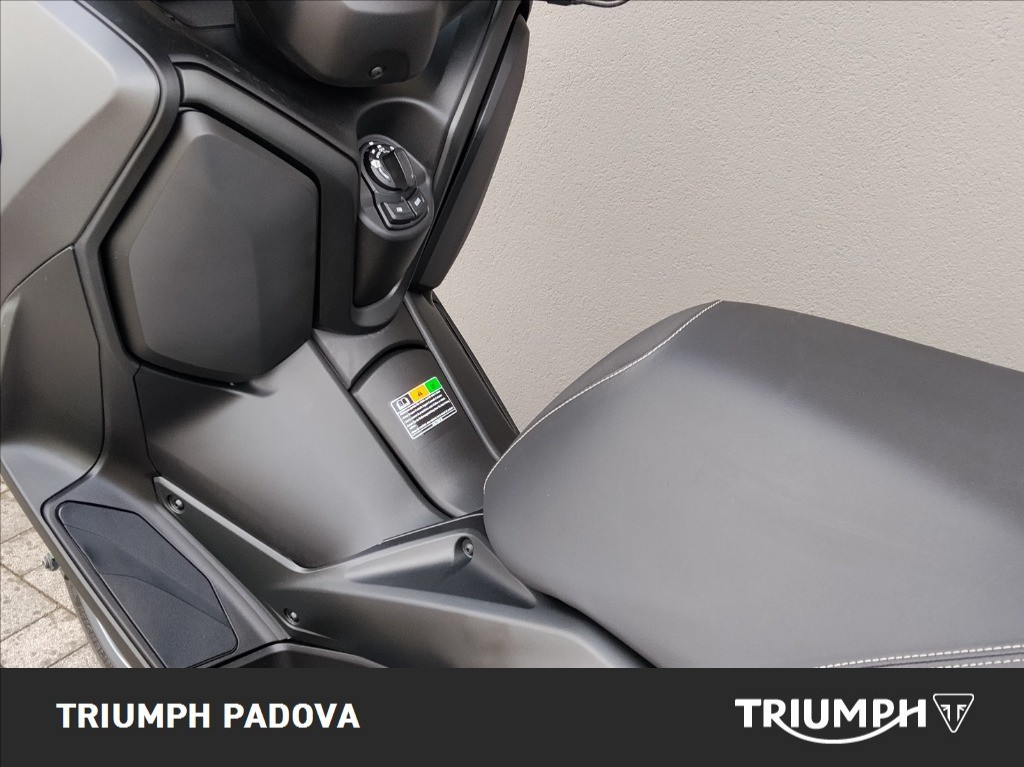 YAMAHA X-Max 300 Abs