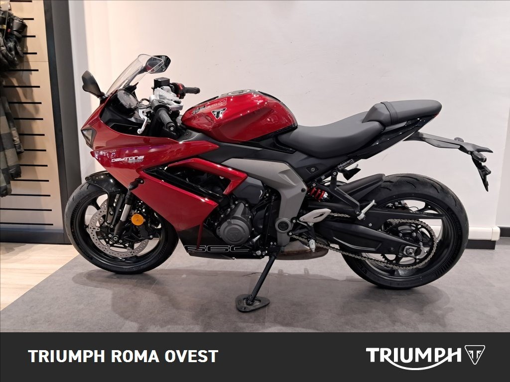 TRIUMPH Daytona 660 Abs