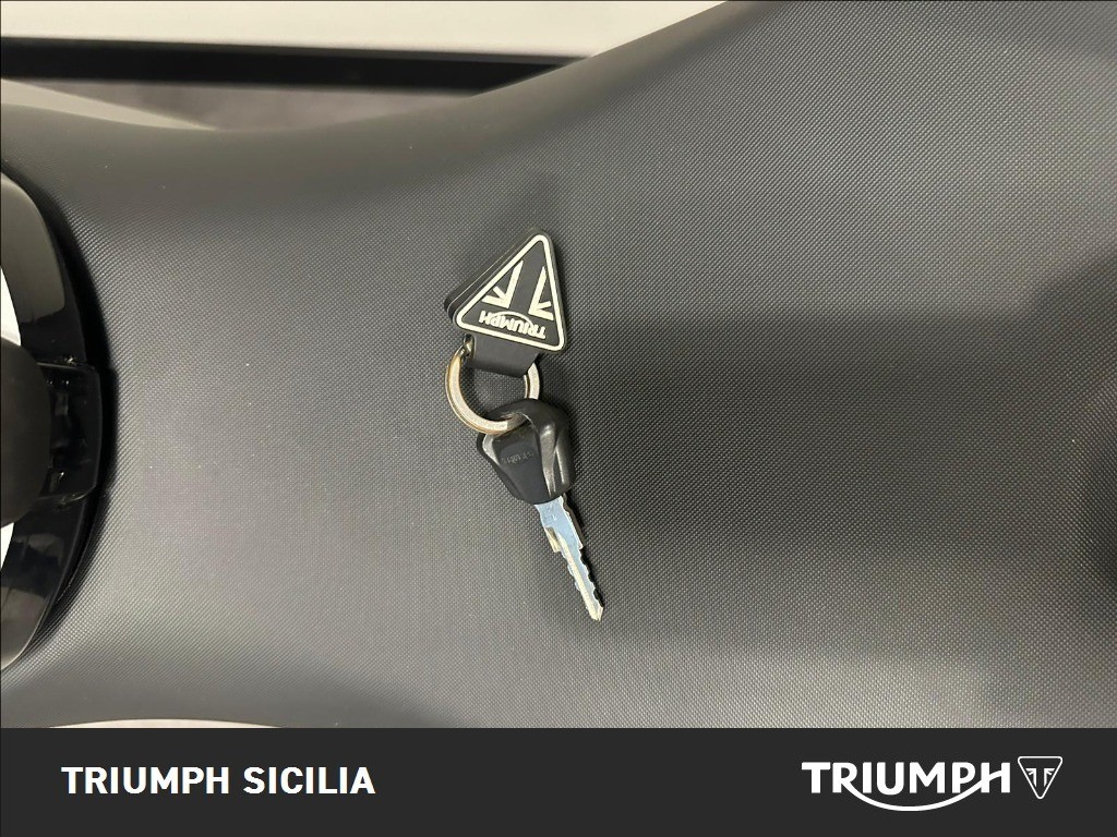 TRIUMPH Daytona 660 Abs