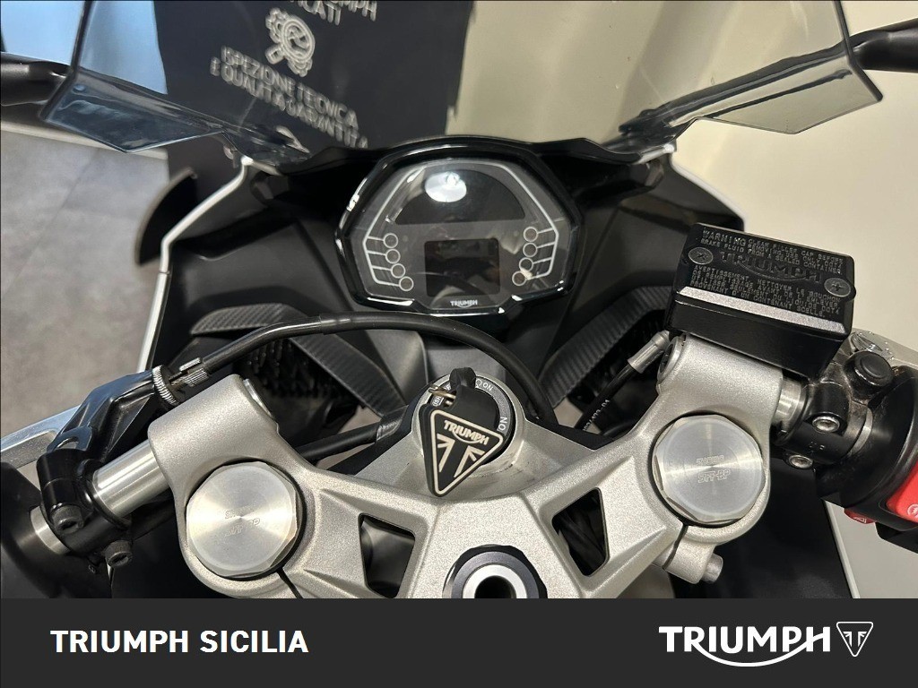 TRIUMPH Daytona 660 Abs