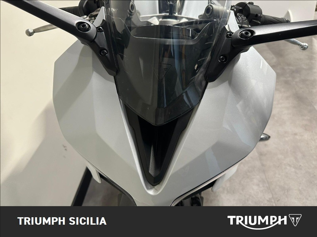 TRIUMPH Daytona 660 Abs