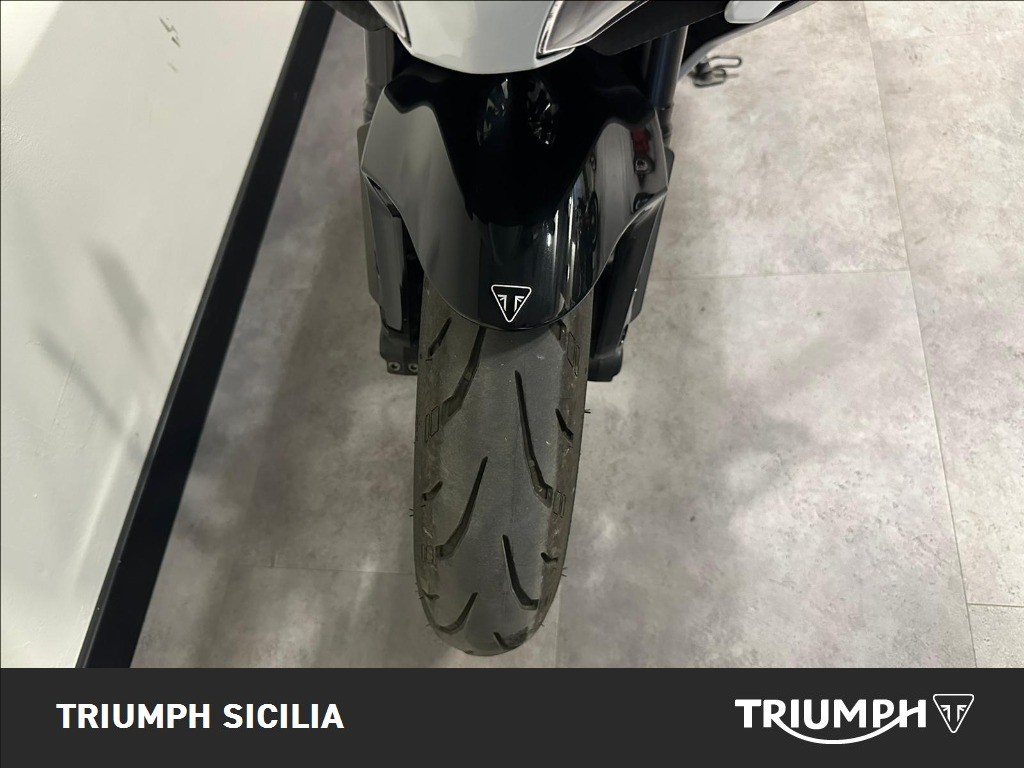 TRIUMPH Daytona 660 Abs