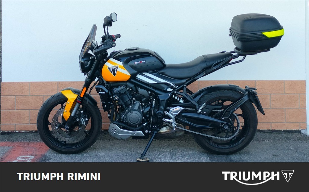 TRIUMPH Trident 660 Cosmic Yellow / Sapphire Black Abs