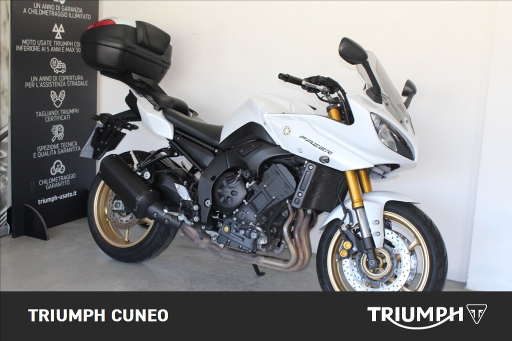 YAMAHA Fazer 8 780 