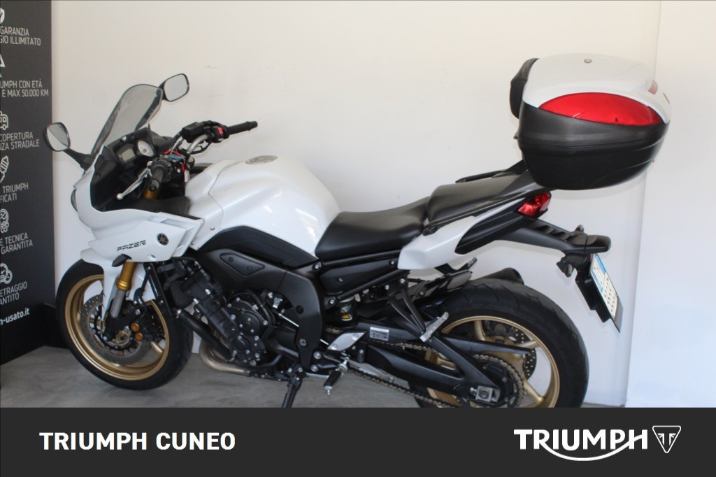 YAMAHA Fazer 8 780 