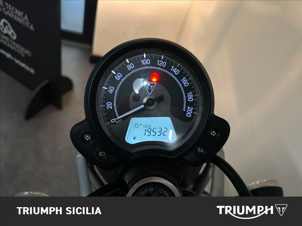 TRIUMPH Street Scrambler 900 