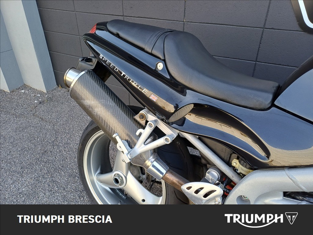 TRIUMPH Speed Triple 955 