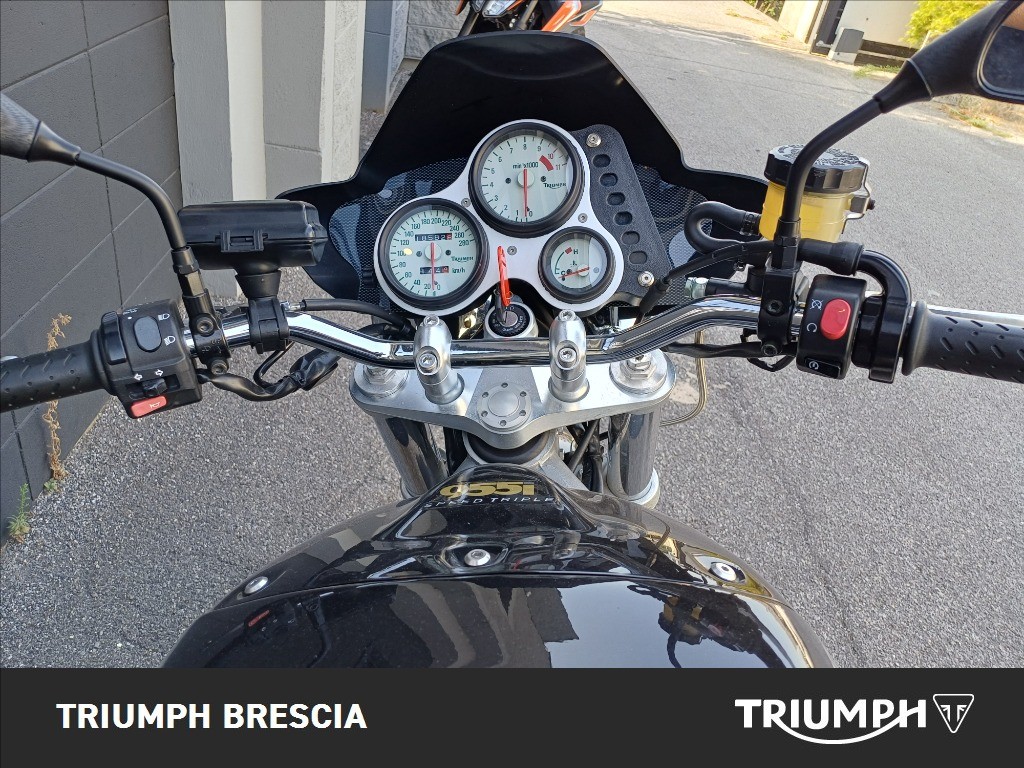 TRIUMPH Speed Triple 955 