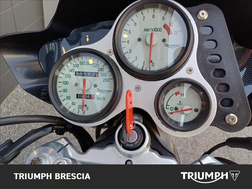 TRIUMPH Speed Triple 955 