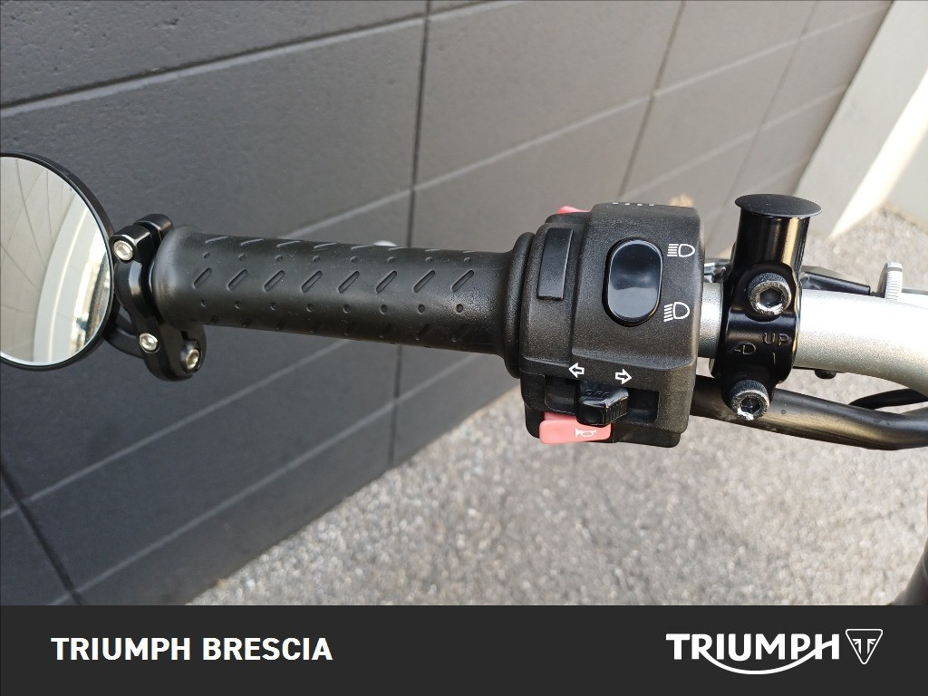 TRIUMPH Speed Triple 1050 