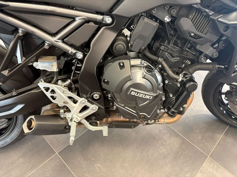 SUZUKI GSX-8S Abs E5