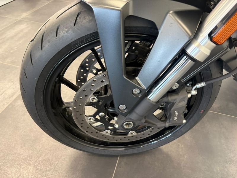 SUZUKI GSX-8S Abs E5