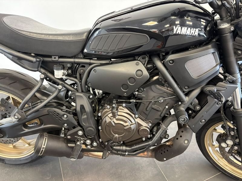 YAMAHA XSR 700 Abs