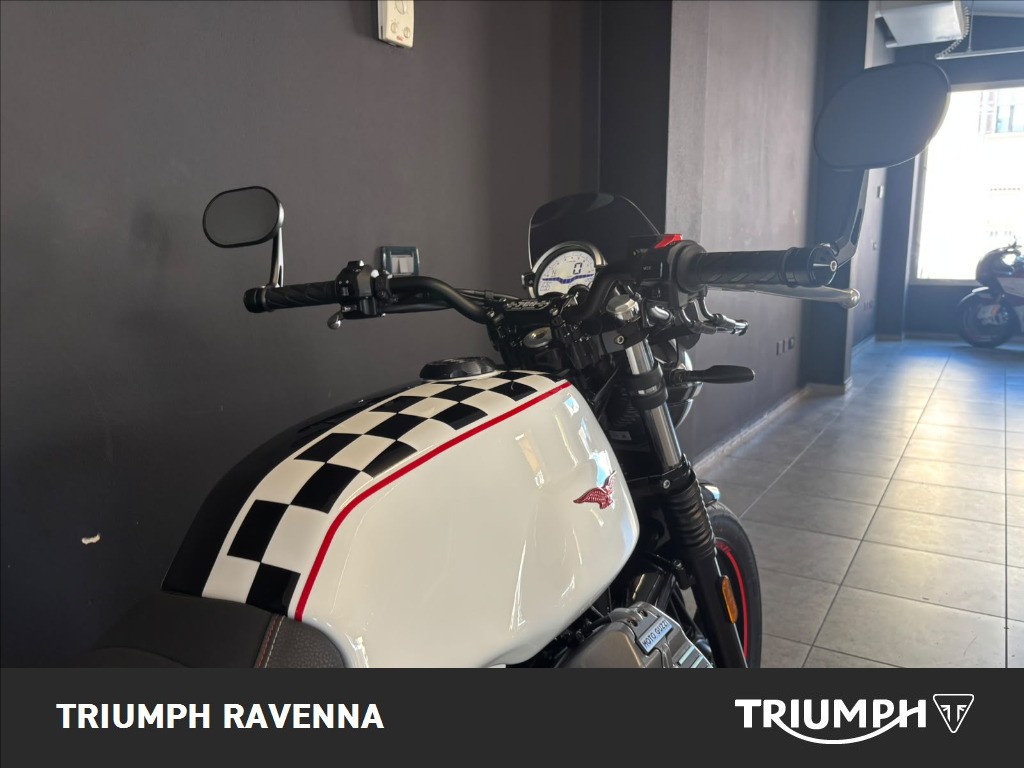 MOTO GUZZI V7 850 Stone Ten Abs