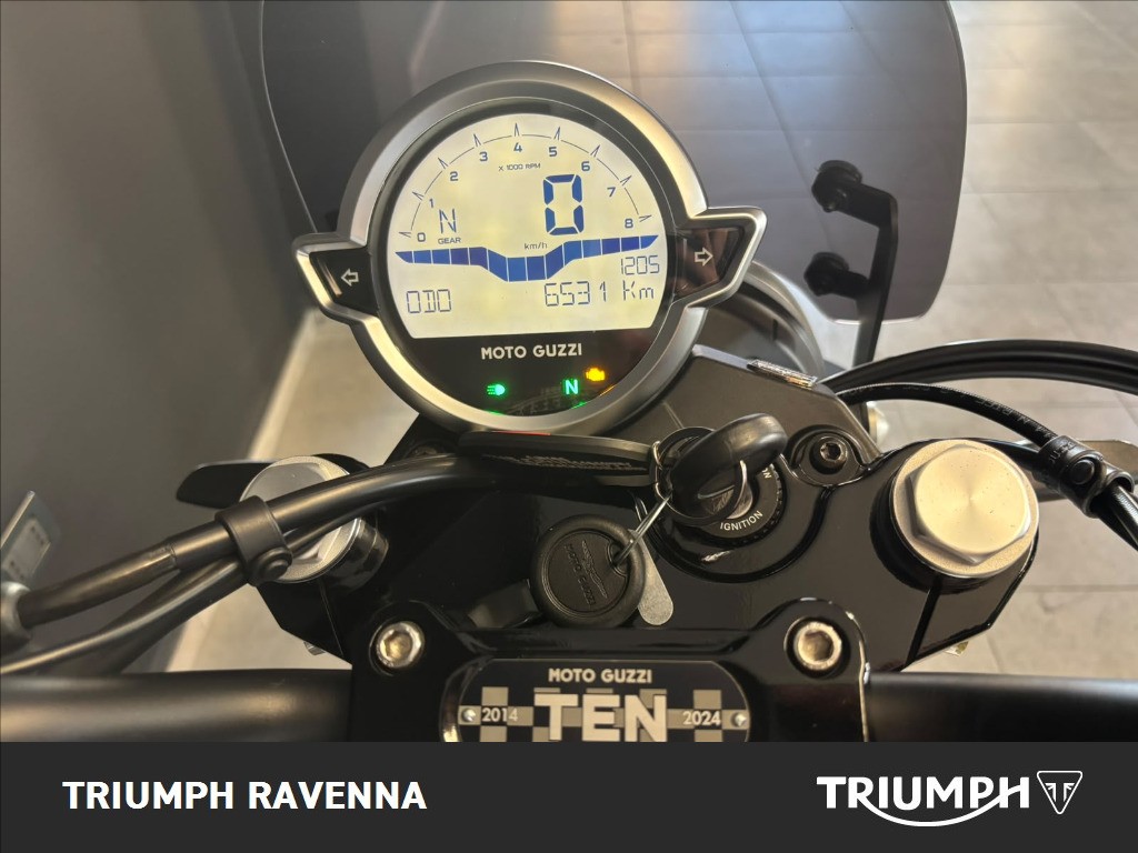 MOTO GUZZI V7 850 Stone Ten Abs