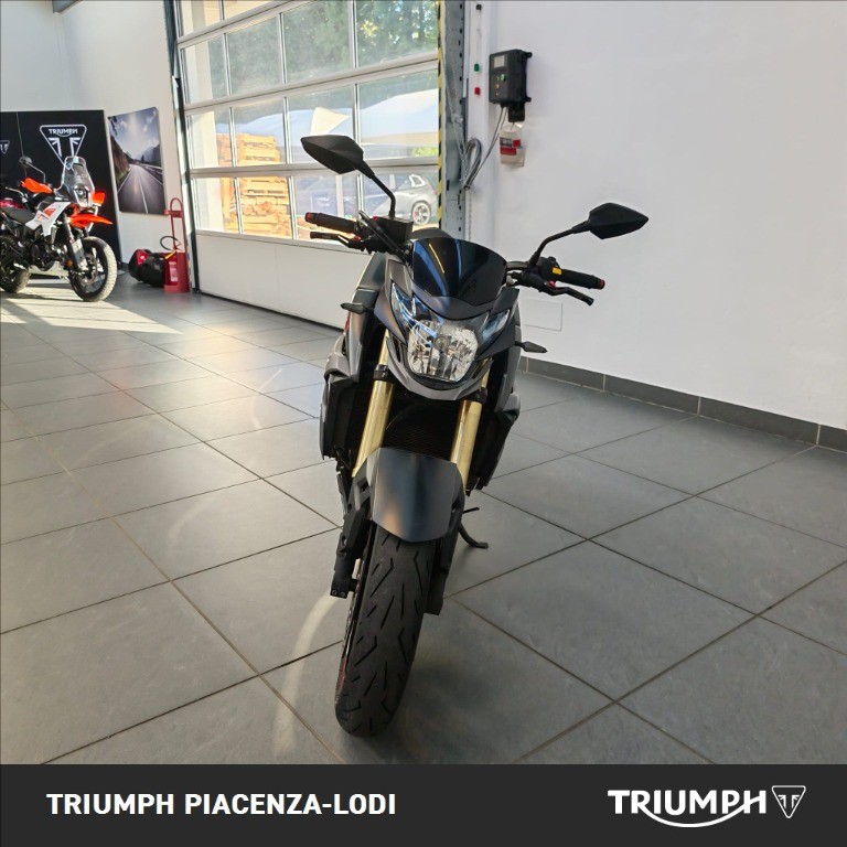 SUZUKI GSR 750 Abs
