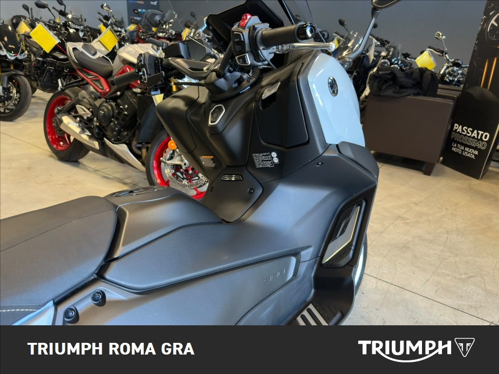 YAMAHA T-Max 560 Tech Abs