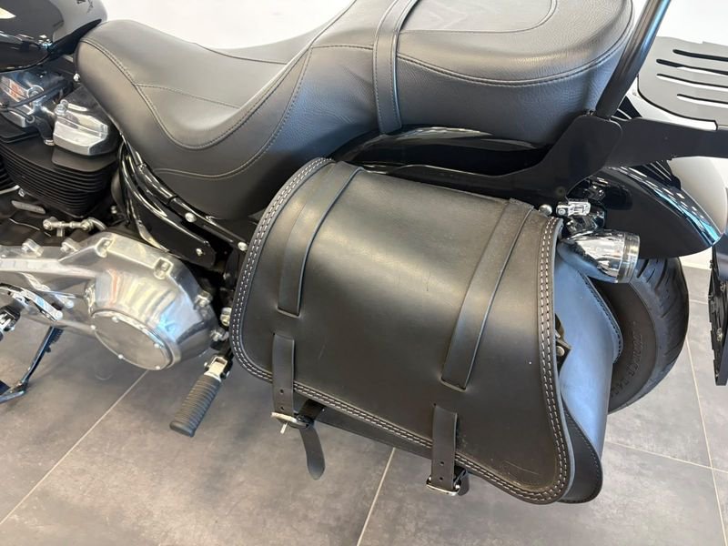 HARLEY-DAVIDSON Softail Standard 107 1745 1.8 Vivid Black