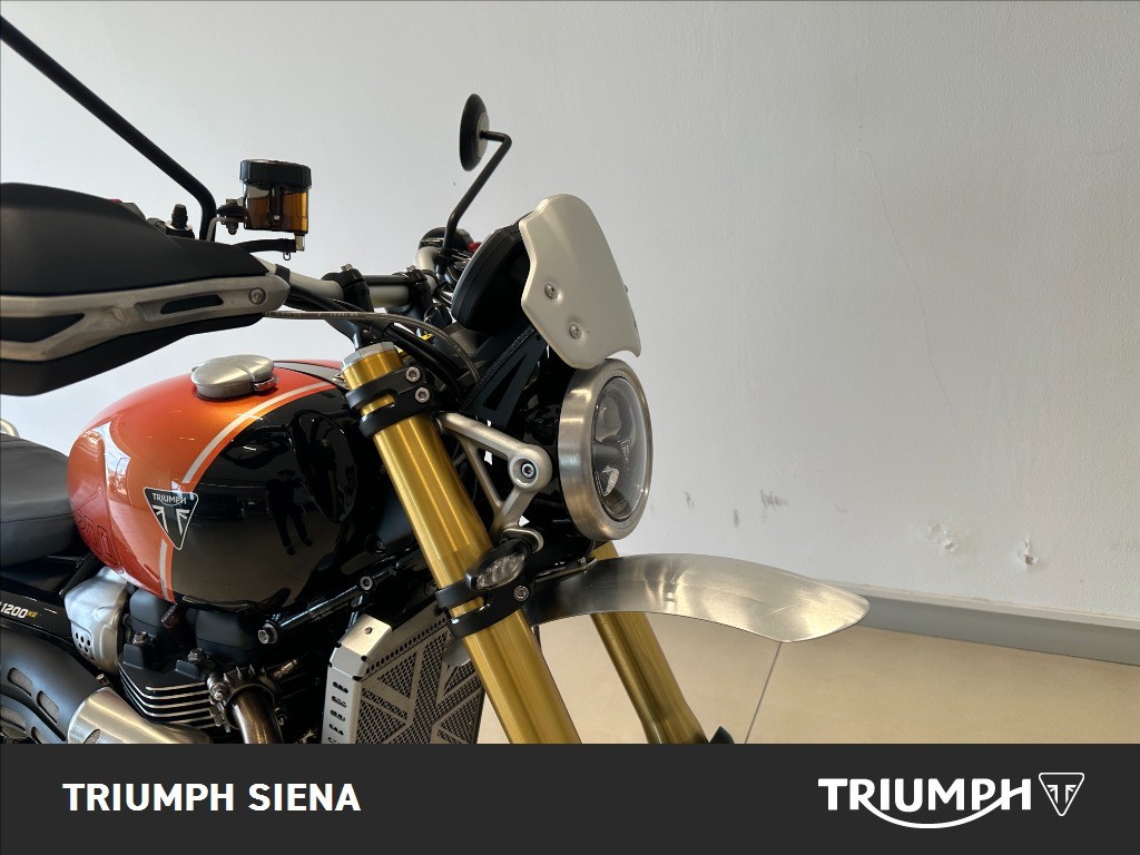 TRIUMPH Scrambler 1200 XE Baja Orange/Phantom Black Abs
