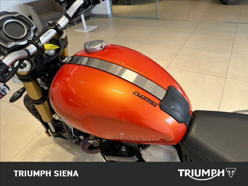 TRIUMPH Scrambler 1200 XE Baja Orange/Phantom Black Abs
