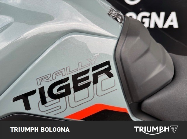 TRIUMPH Tiger 900 Desert Edition