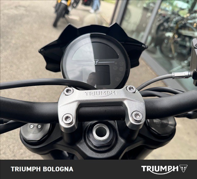 TRIUMPH Trident 800 Jet Black Abs
