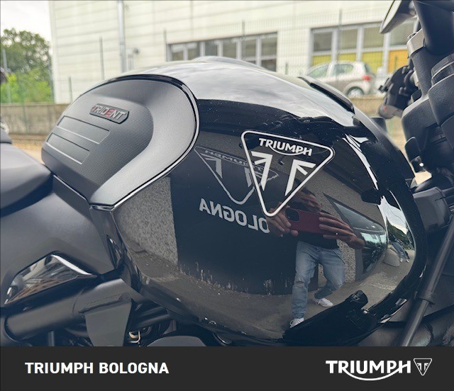 TRIUMPH Trident 800 Jet Black Abs