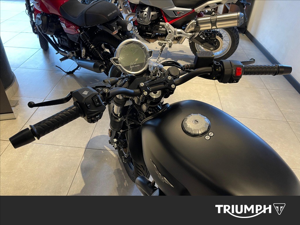 MOTO GUZZI V7 850 Stone Abs