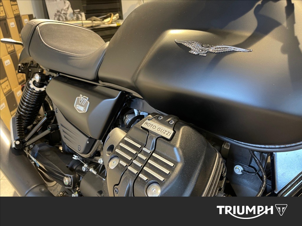MOTO GUZZI V7 850 Stone Abs
