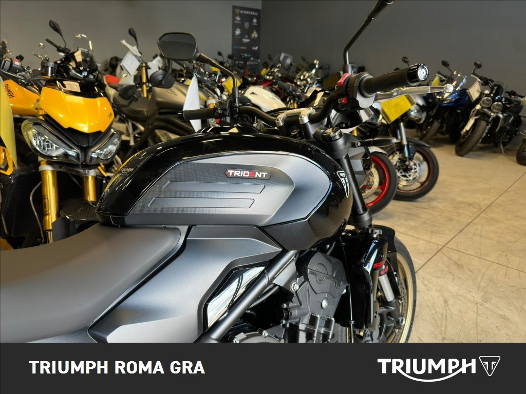 TRIUMPH Trident 800 Jet Black Abs