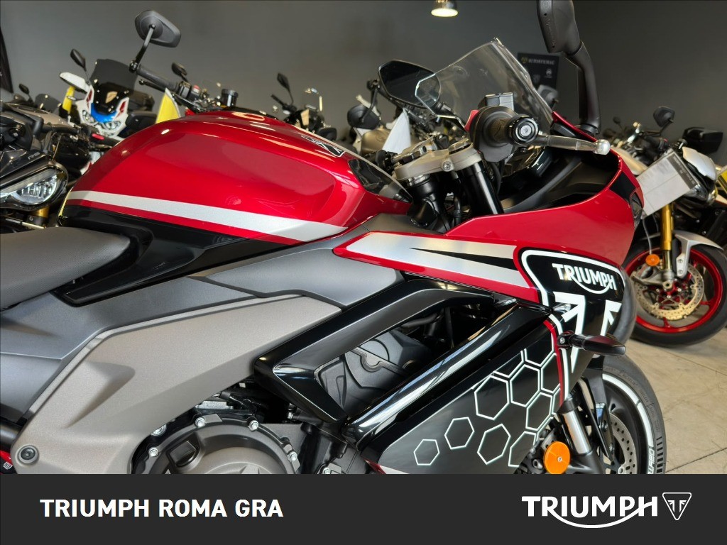 TRIUMPH Daytona 660 Abs