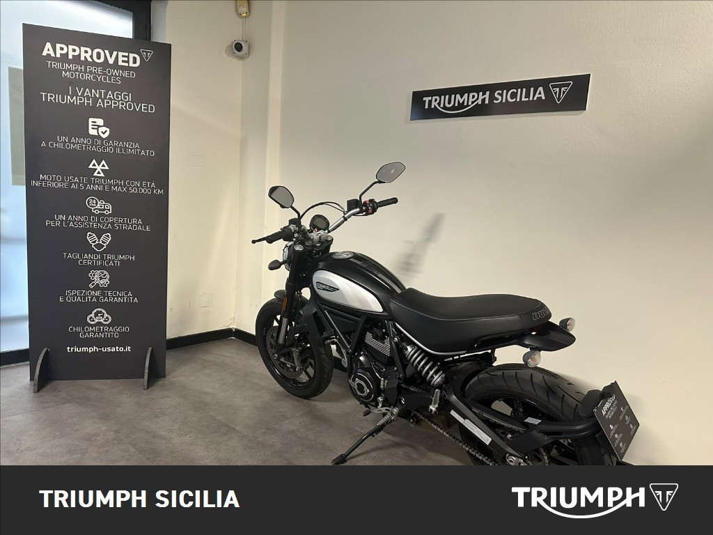 DUCATI Scrambler 800 Icon Dark #4