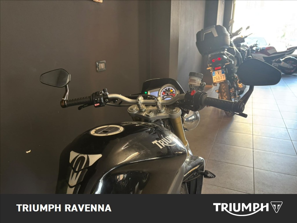 TRIUMPH Street Triple 675 R