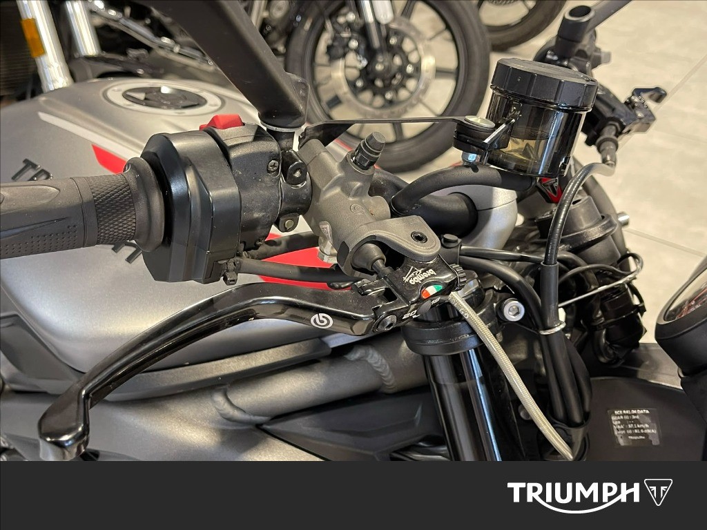 TRIUMPH Street Triple 765 R