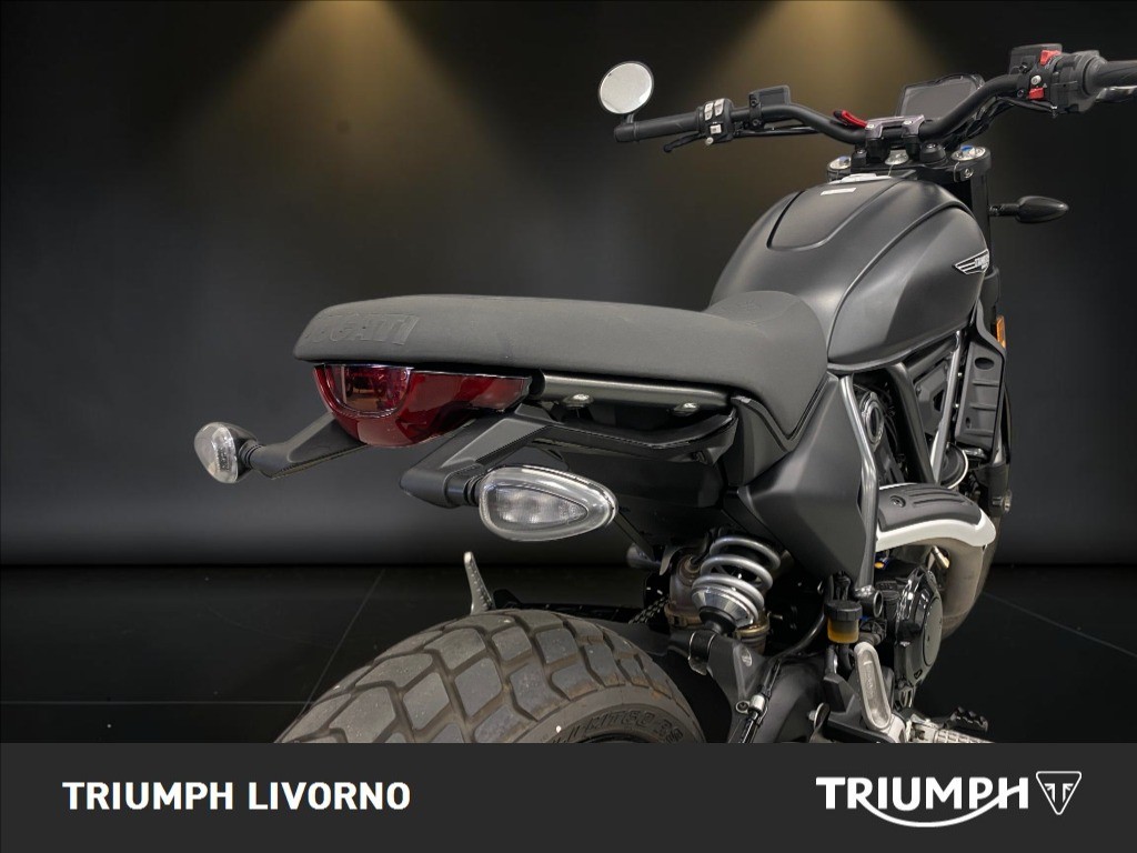 DUCATI Scrambler 800 Icon Dark