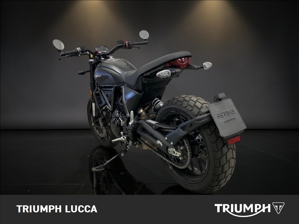 DUCATI Scrambler 800 Icon Dark
