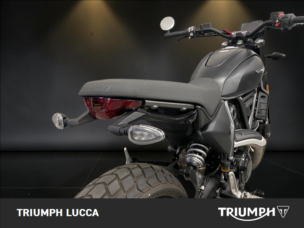 DUCATI Scrambler 800 Icon Dark
