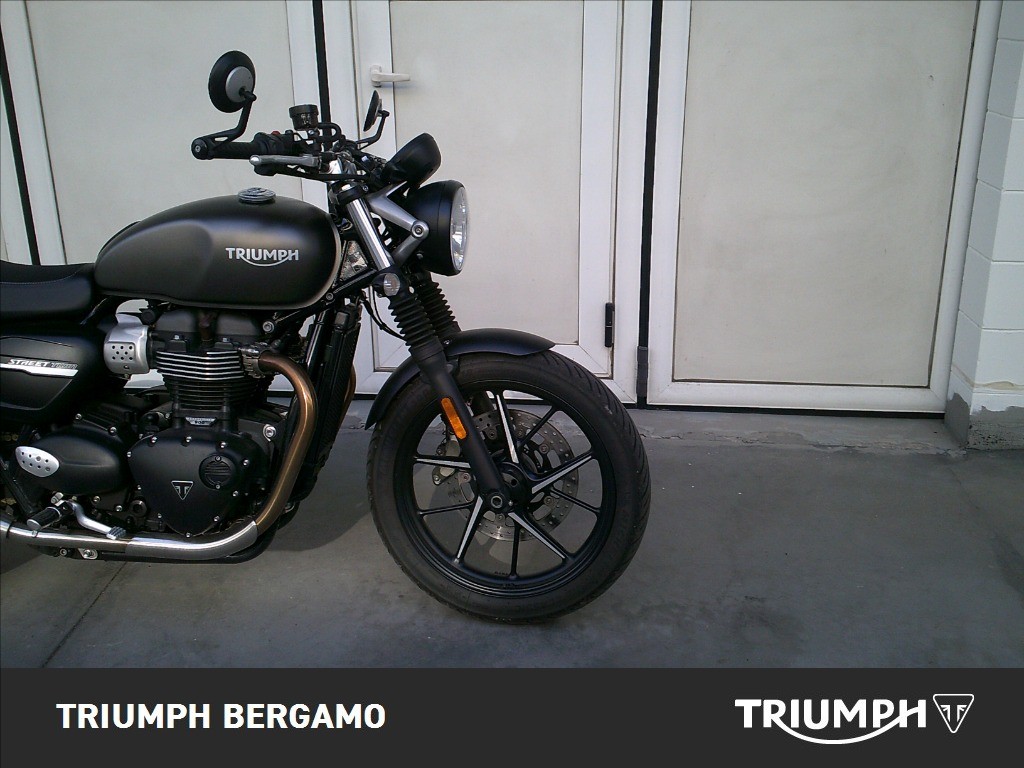TRIUMPH Street Twin 900 