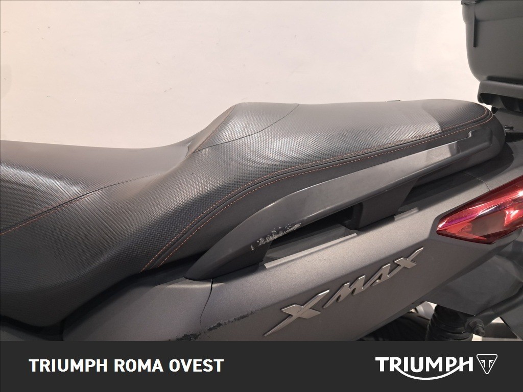 YAMAHA X-Max 250 