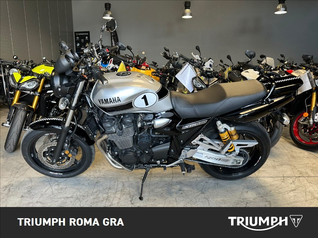YAMAHA XJR 1300 