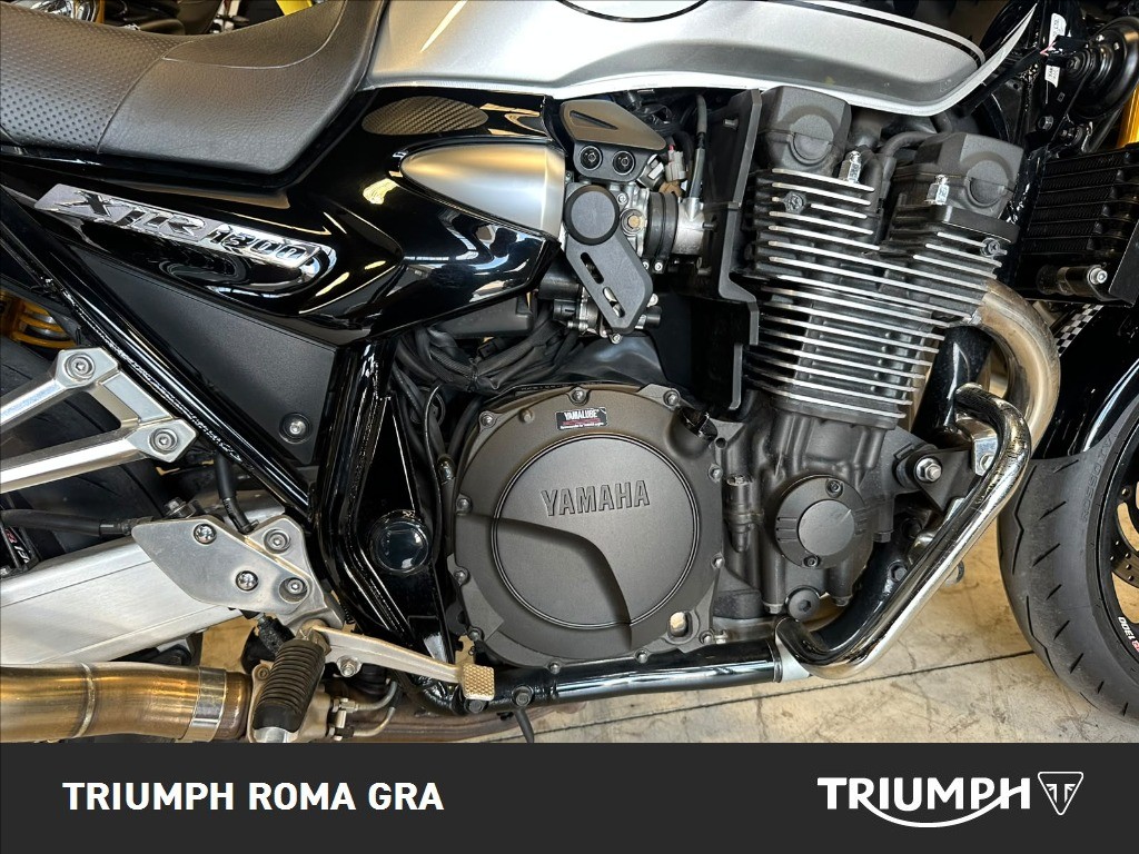 YAMAHA XJR 1300 