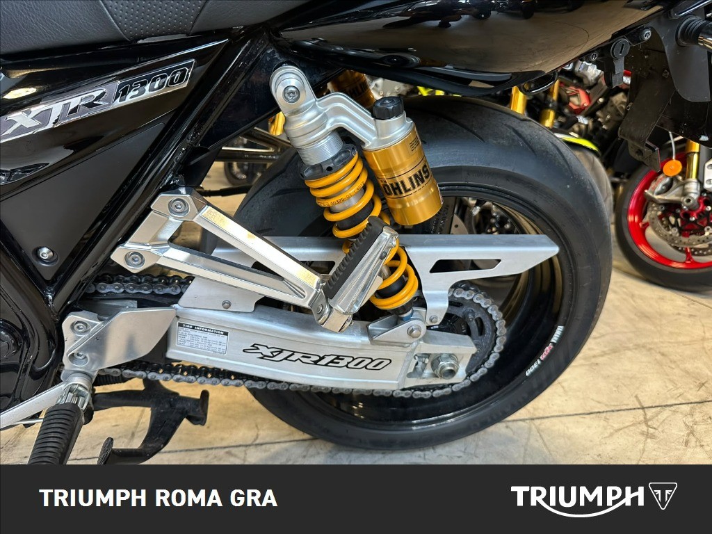 YAMAHA XJR 1300 
