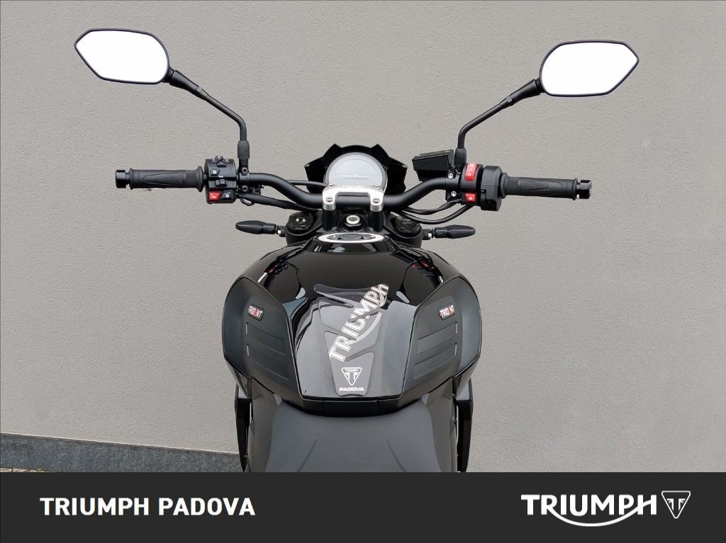 TRIUMPH Trident 800 Jet Black Abs