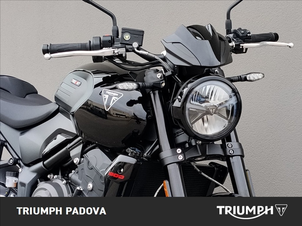 TRIUMPH Trident 800 Jet Black Abs