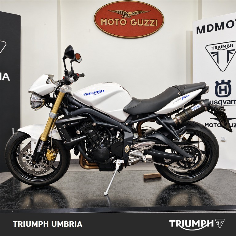 TRIUMPH Street Triple 675 
