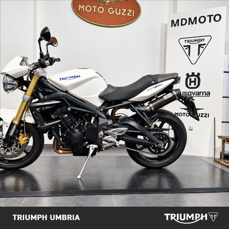 TRIUMPH Street Triple 675 
