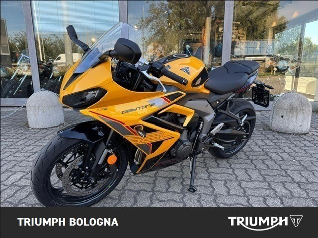 TRIUMPH Daytona 660 Cosmic Yellow / Sapphire Black Abs