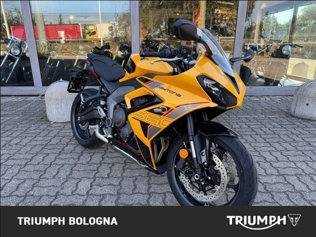 TRIUMPH Daytona 660 Cosmic Yellow / Sapphire Black Abs